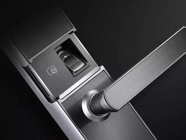 鲁甸24小时上门开锁公司